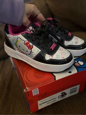Heelys x Hello Kitty Kama Skate Shoe Y3 BRAND NEW
